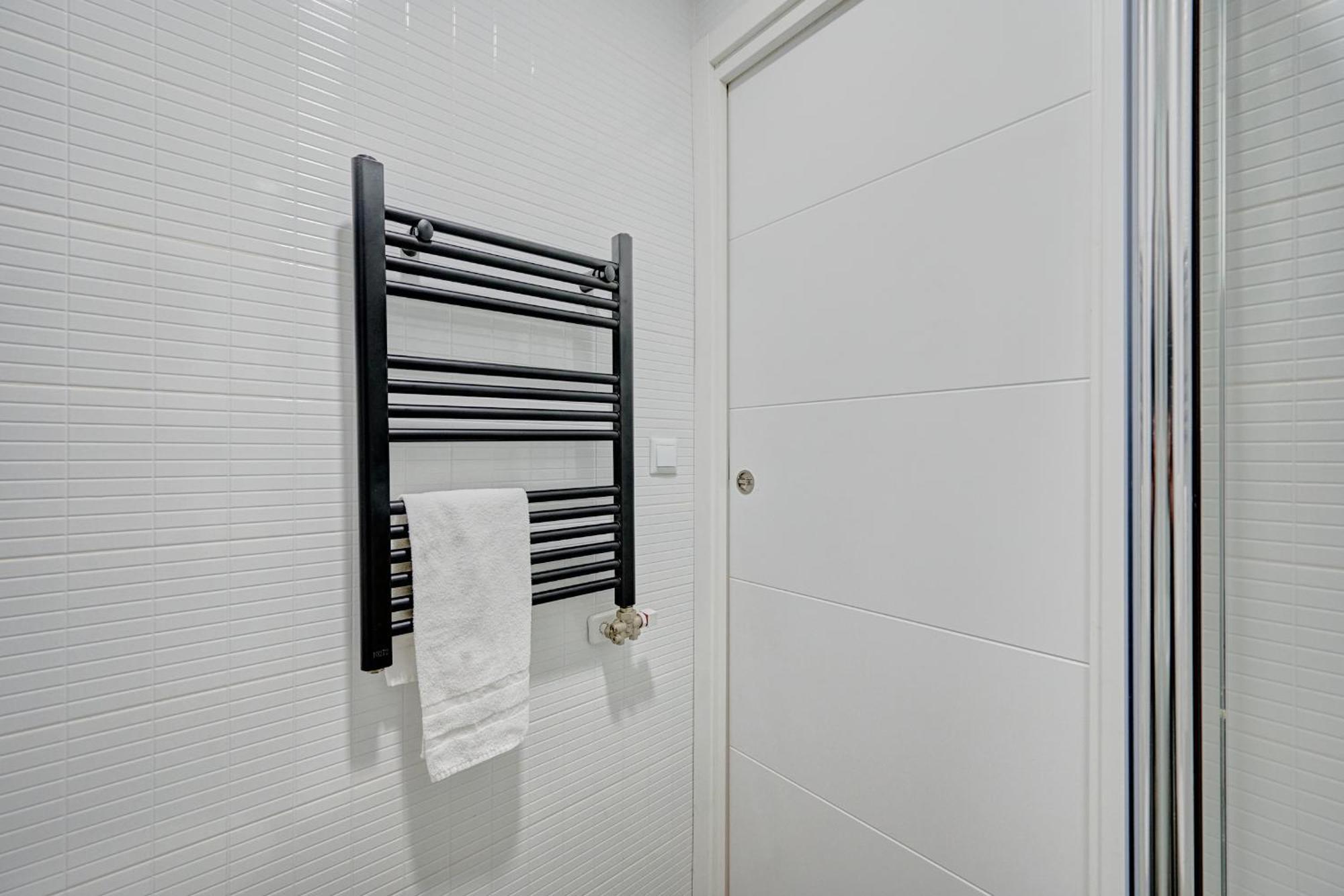 Casa Galdos By Clabao Apartment Logrono Exterior photo